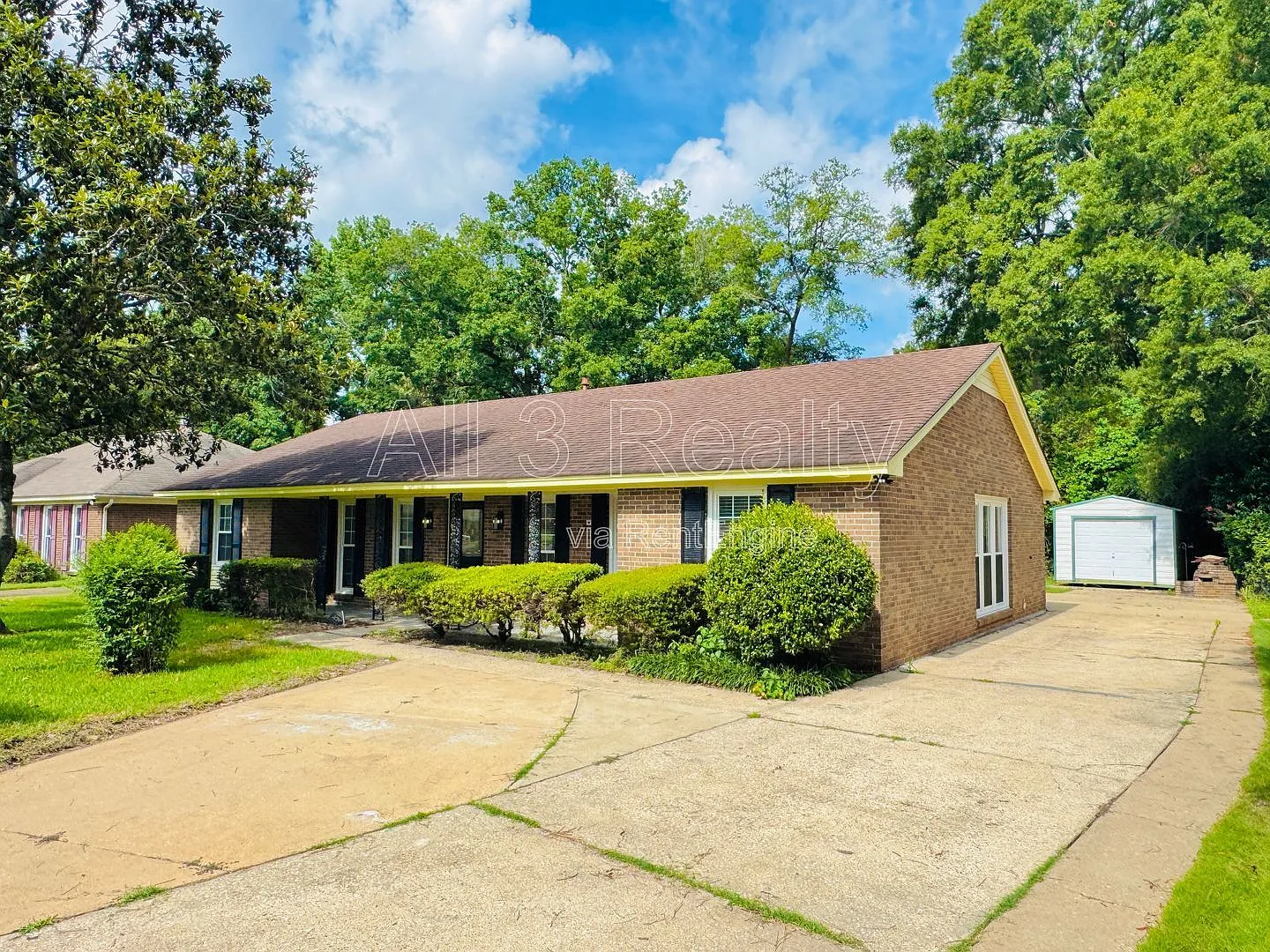 4 bed, 2.0 bath, 1954 sqft, $1,795 — Photo 3
