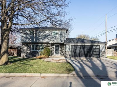 17 S Country Club Hts, York, NE, 68467