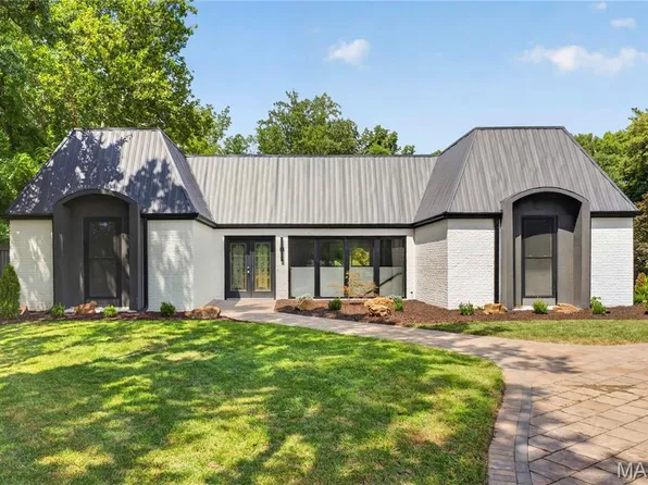 111 Lamoine Ln, Belleville, IL 62223
