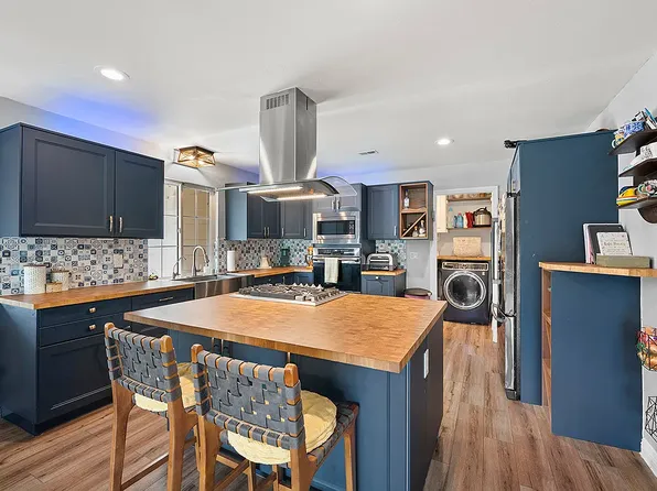 4636 Panorama Dr, La Mesa, CA 91941