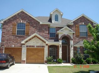 2732 Eastland Dr, Grand Prairie, TX 75052