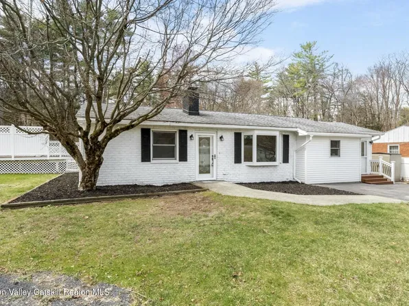 8 Highland Avenue, Ulster Park, NY 12487