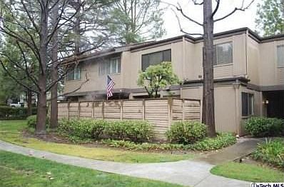 1st image of 570 N Orange Grove Blvd