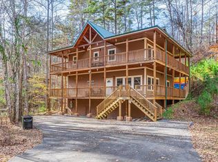 2740 Mountain View Cir, Sevierville, TN 37862