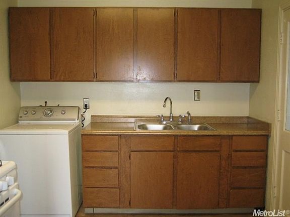 4th image of 5104 63rd St