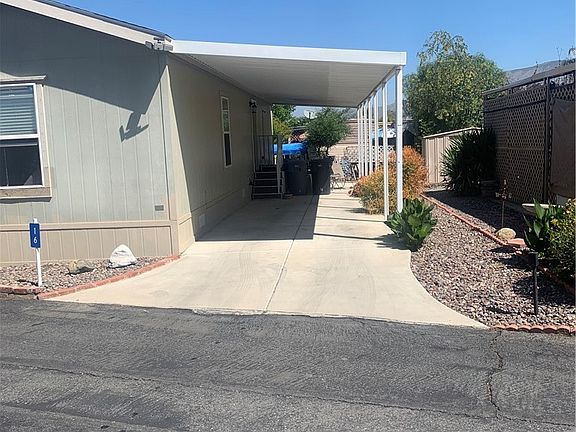 4th image of 1600 S San Jacinto Ave Spc 16