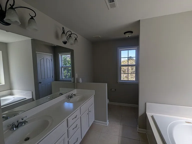 7894 Woodmere Dr — Photo 18