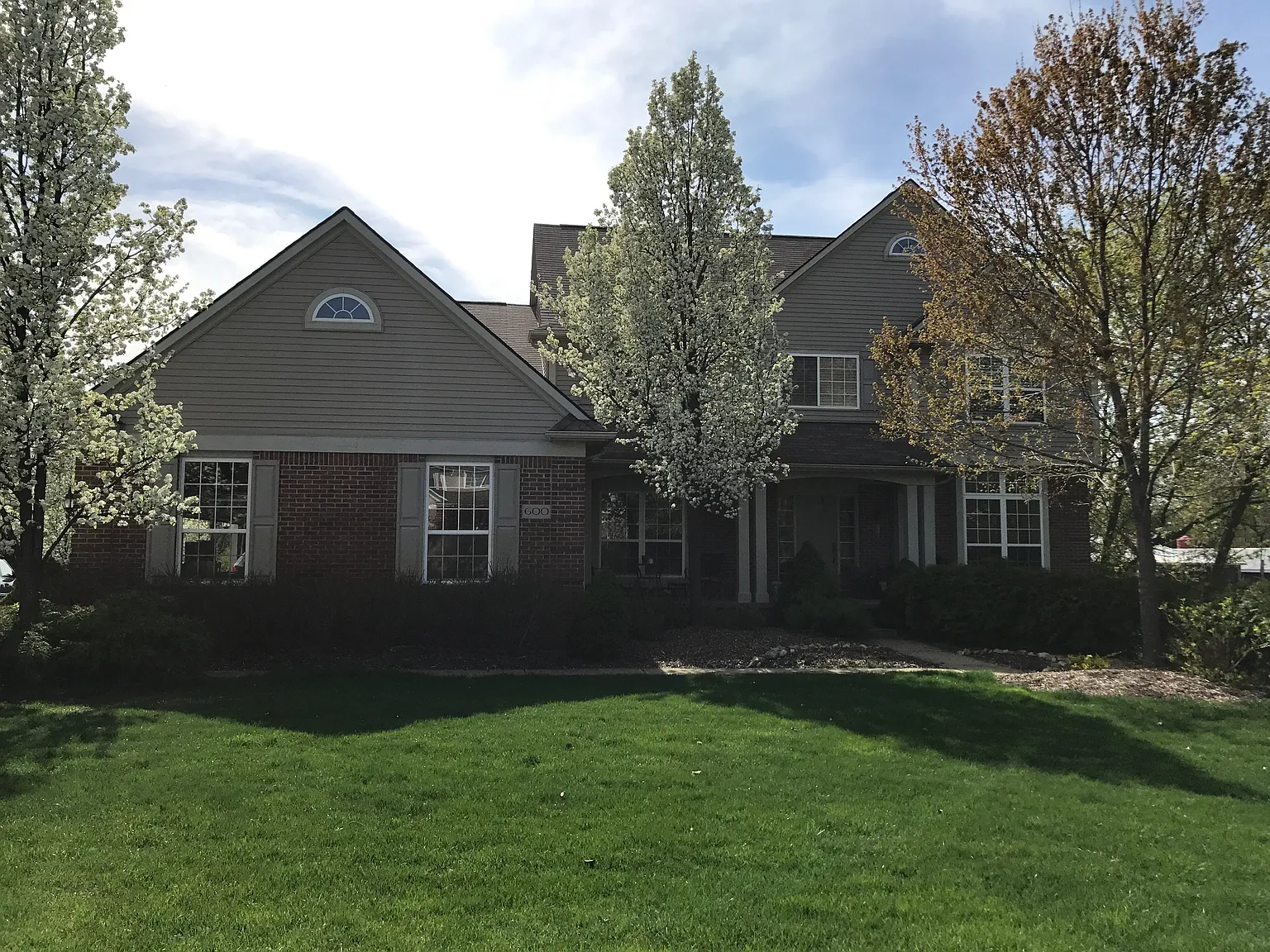 600 Parkhurst Dr photo 1