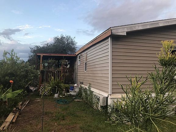 3rd image of 9633 Oaks St