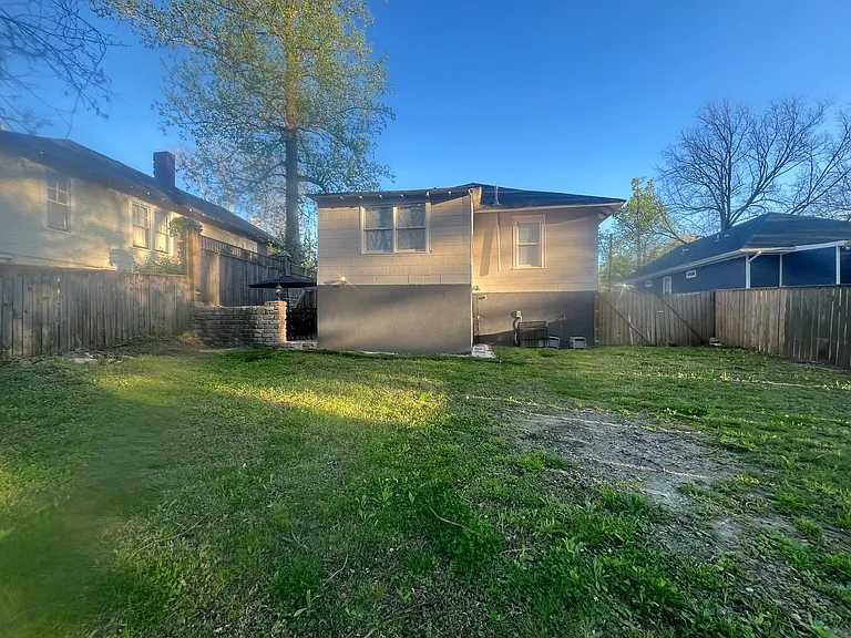 1843 Lakewood Ave SE — Photo 39