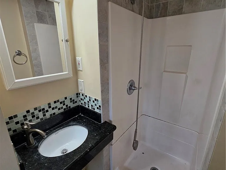 25 E San Marino Ave #25 — Photo 5