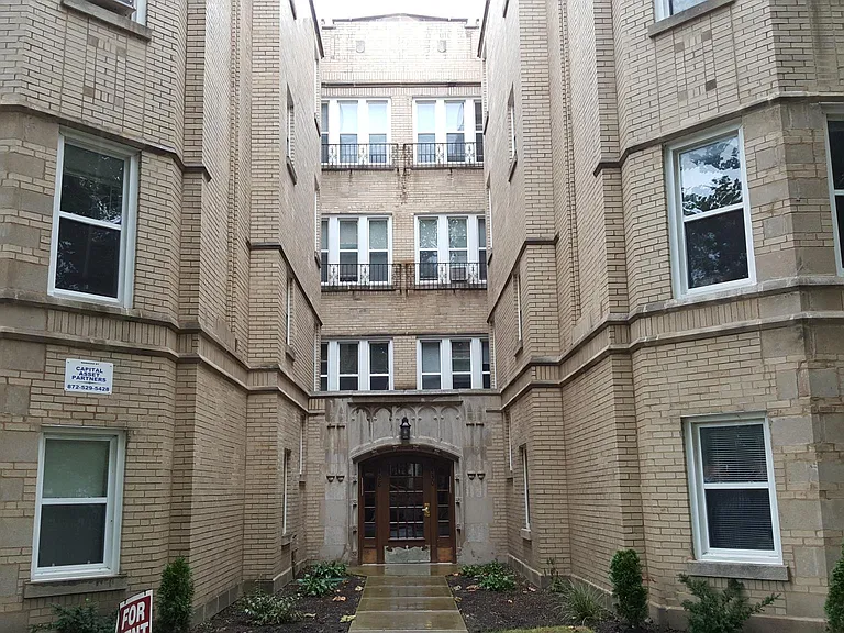 5428 N Kimball Ave #2W — Photo 2