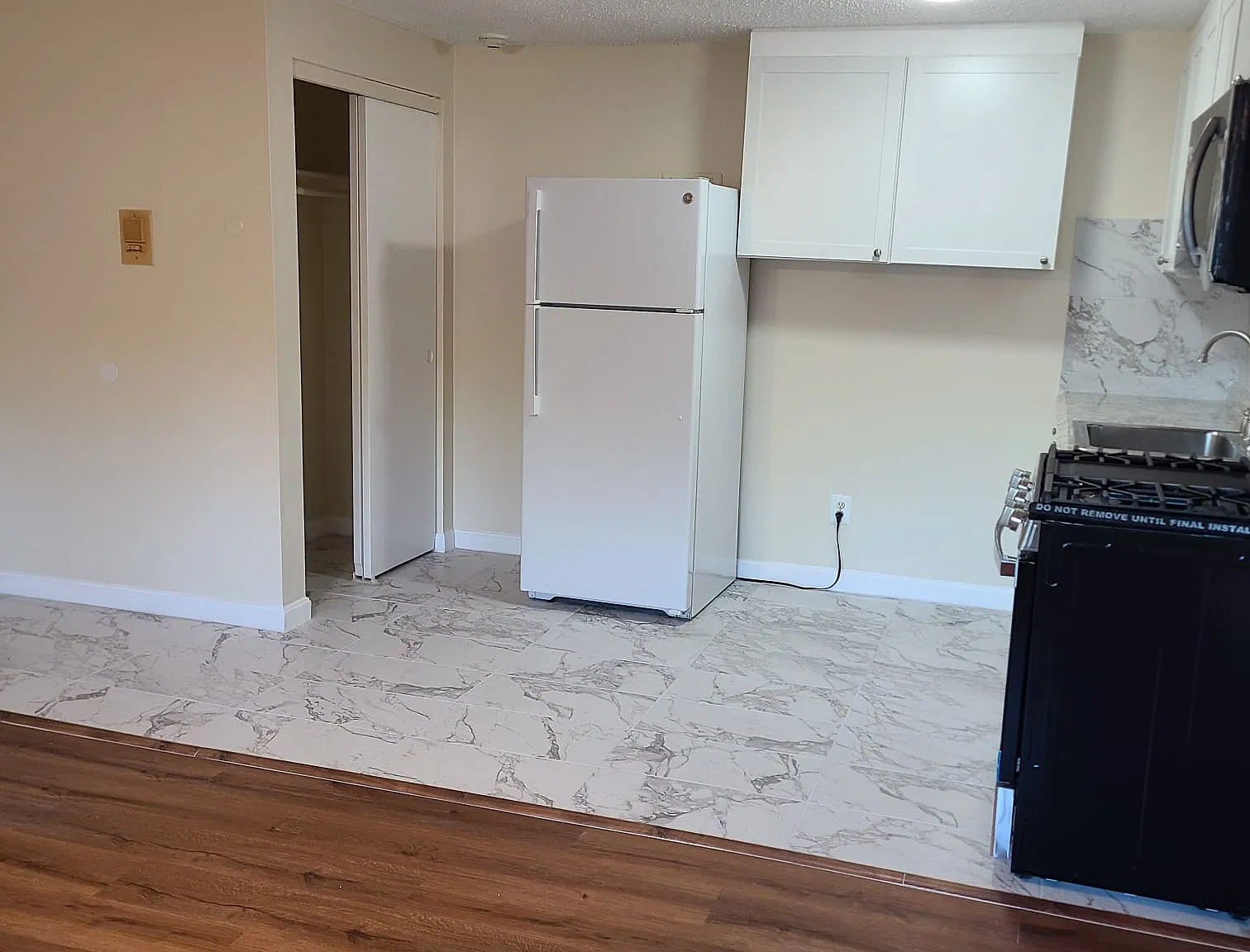 Studio, 370 sqft, $1,675 — Photo 3