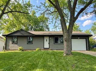 5821 N Graceland Dr #1, Peoria, IL 61614