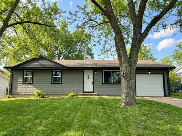 5821 N Graceland Dr #1, Peoria, IL 61614