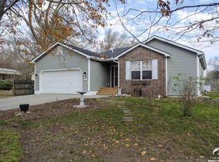 737 Lyon St, Lawrence, KS 66044