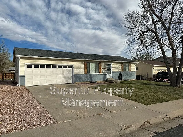 2915 W 17th Street Rd — Photo 1