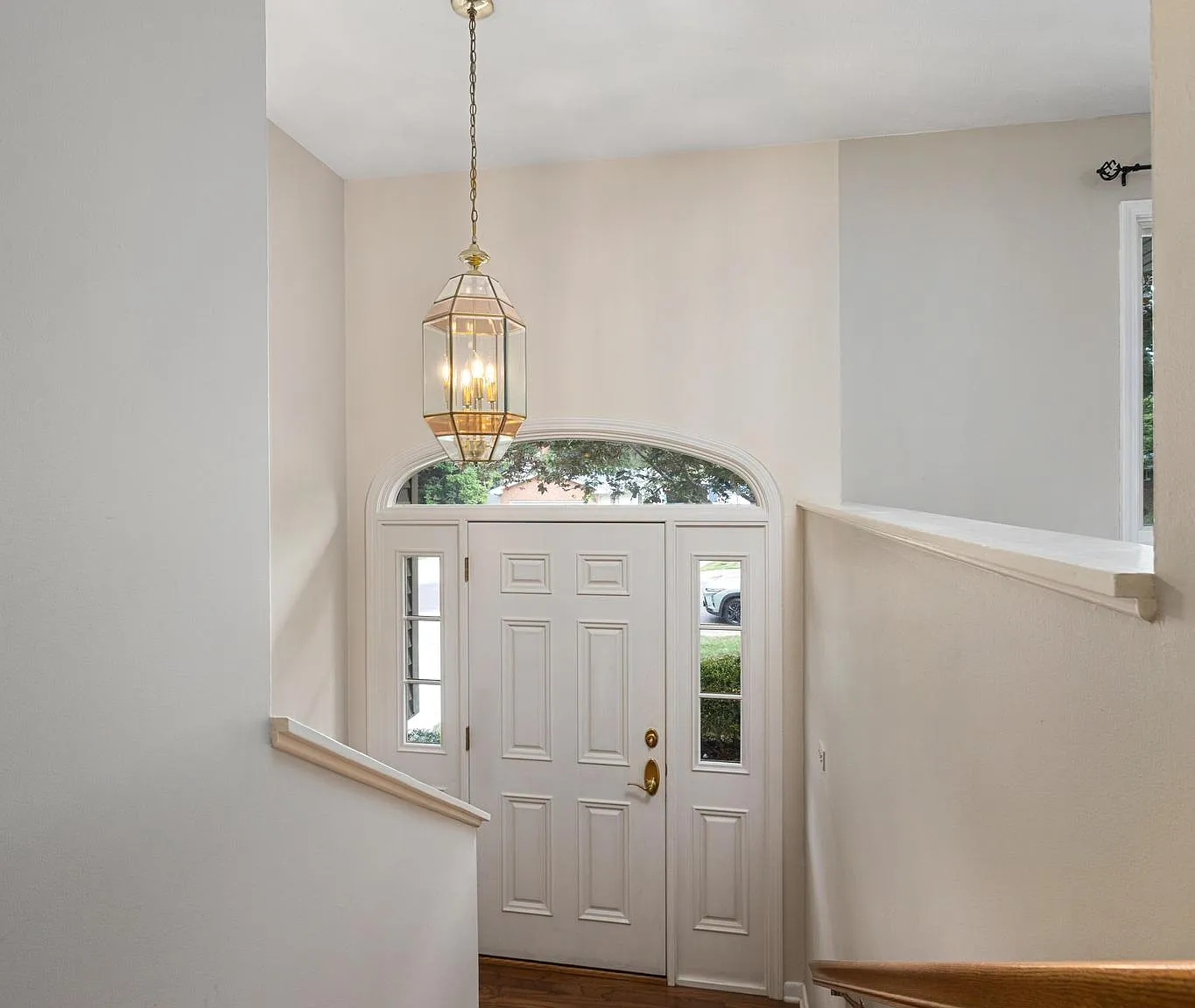 3 bed, 2.5 bath, 2028 sqft, $2,400 — Photo 4