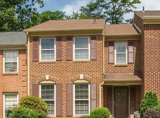 7228 Greentree Rd, Bethesda, MD 20817
