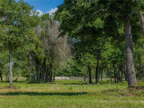 6705 Atakapan Trl, Bedias, TX 77831