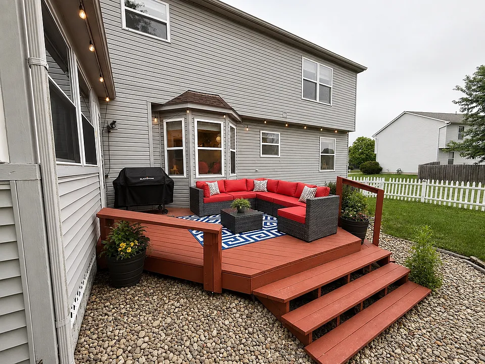 2800 Lake Hollow Rd