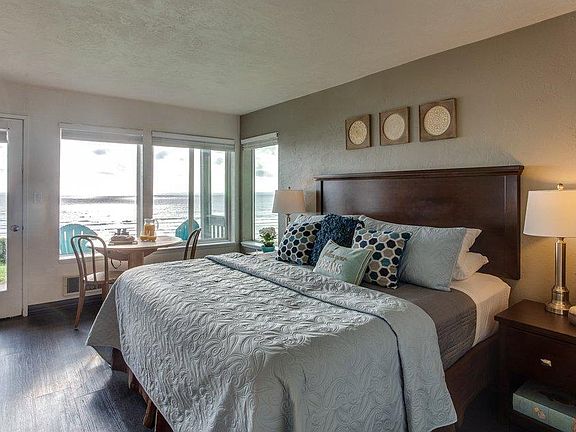 5th image of 701 NW Coast St APT 108