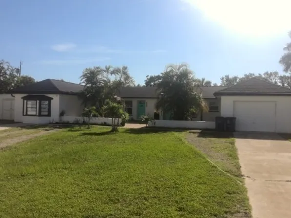 11262 Summerwinds Ct, Fort Myers, FL 33908