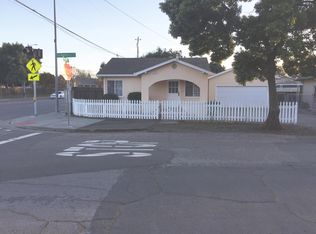 400 Trowbridge St, Santa Rosa, CA 95401