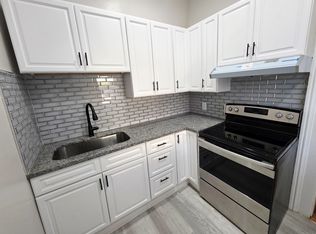 73 Nesmith St APT 1, Lowell, MA 01852