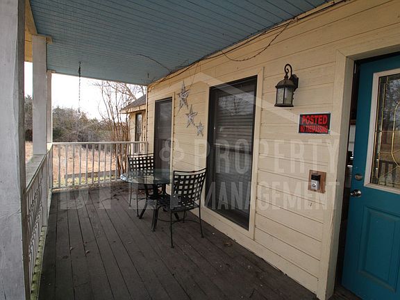 3rd image of 470 Trigger Cove Rd