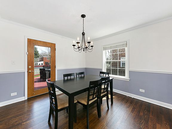 3rd image of 1353 Newcastle Ave
