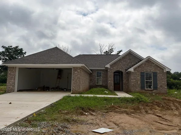 166 Madisonville Dr, Canton, MS 39046