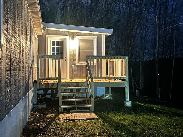 210 Port Ben Rd #5 — Photo 3