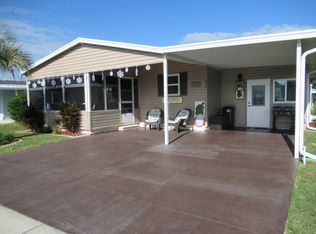 5939 Utopia Dr, Zephyrhills, FL 33540