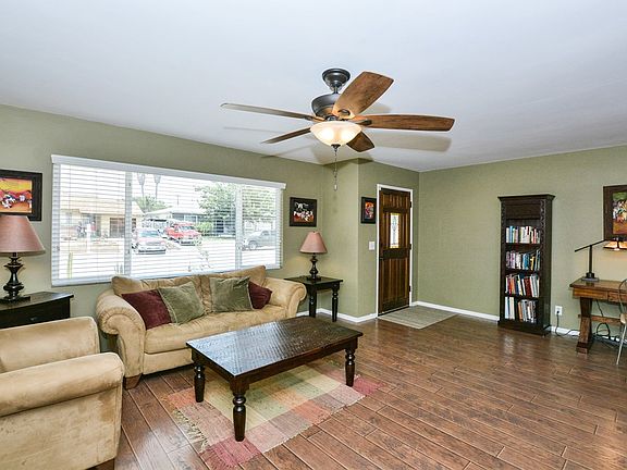 5th image of 17247 Owen St