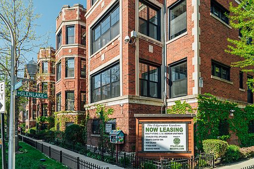 1st image of 1060 W Glenlake Ave #3