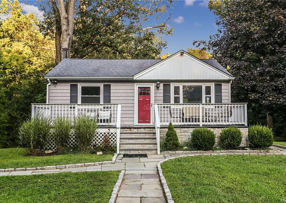 1st image of 21 Hollow Brook Ln