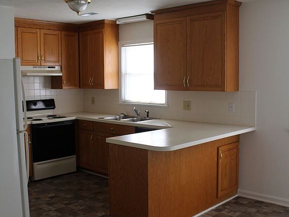 4th image of 103 Hampden Dr APT 2