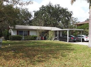 305 SW 10th St, Ruskin, FL 33570