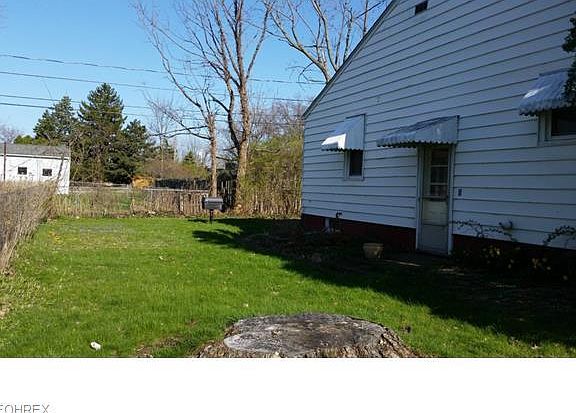 2nd image of 811 Dillewood Ave