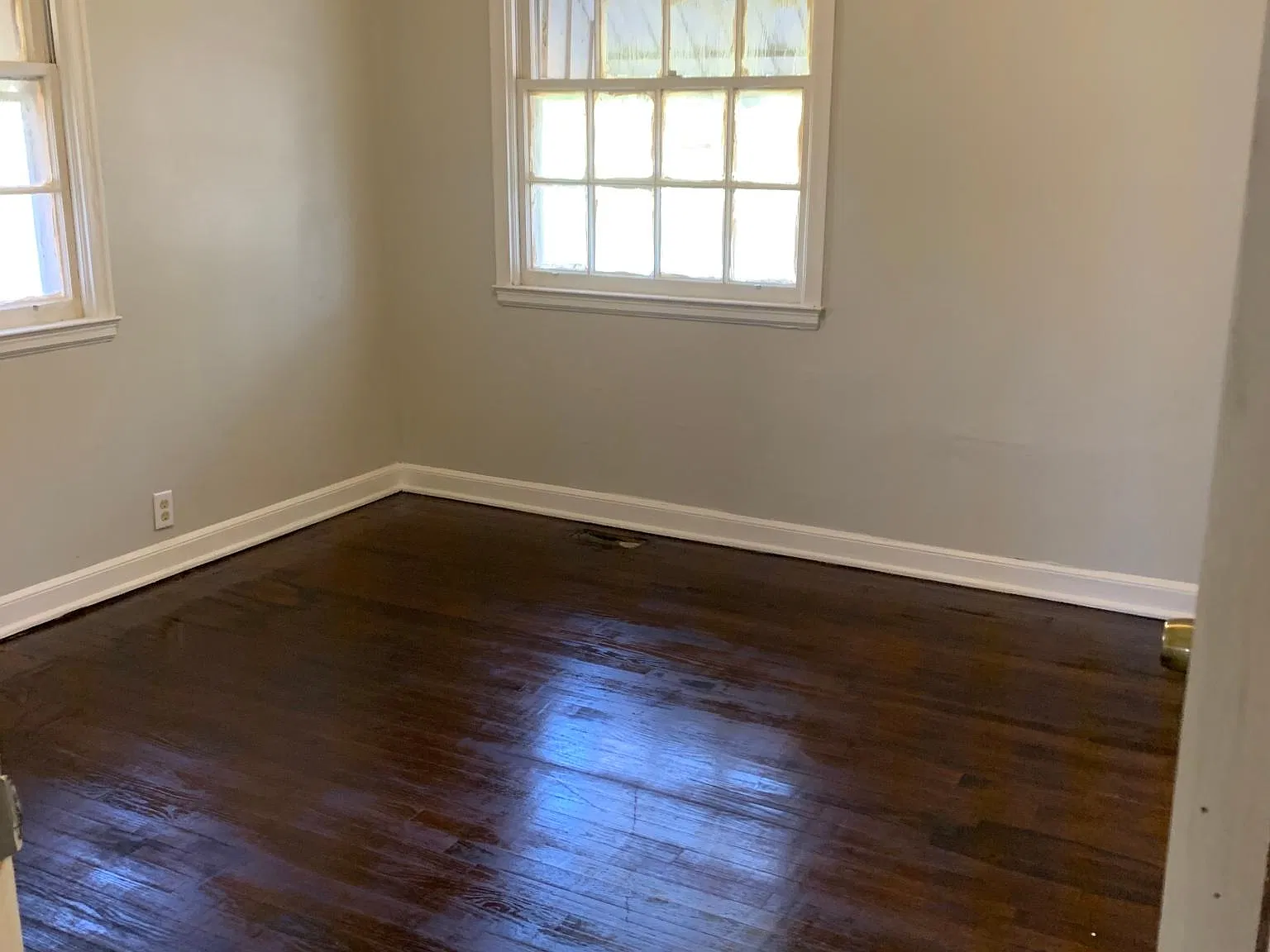 3320 Guthrie Dr — Photo 2
