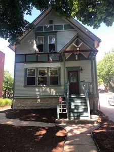 323 N Maple Ave, Oak Park, IL, 60302