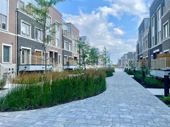 131 Honeycrisp Cres #Townhouse 218, Vaughan, ON L4K 0N7