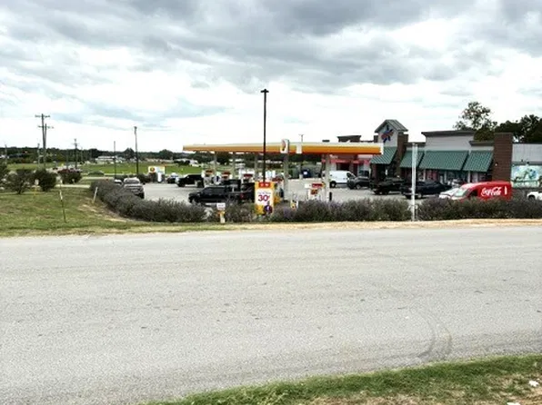 1882 Old Mineral Wells Hwy, Weatherford, TX 76088