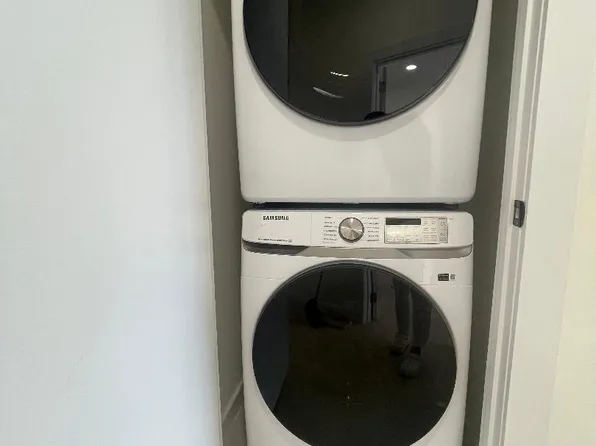 328 Myrtle Avenue image 5 of 6