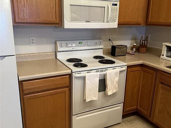 4th image of 505 Penn Ct APT 10