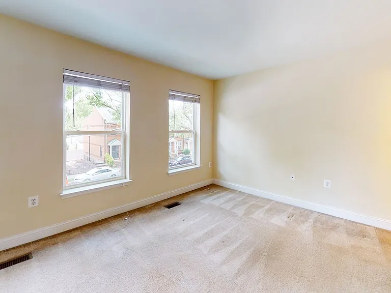720 Barnes St NE — Photo 28