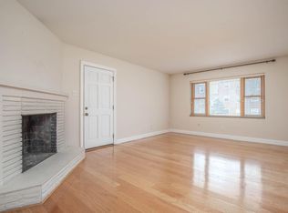 8061 Daytona Dr APT 1E, Saint Louis, MO 63105