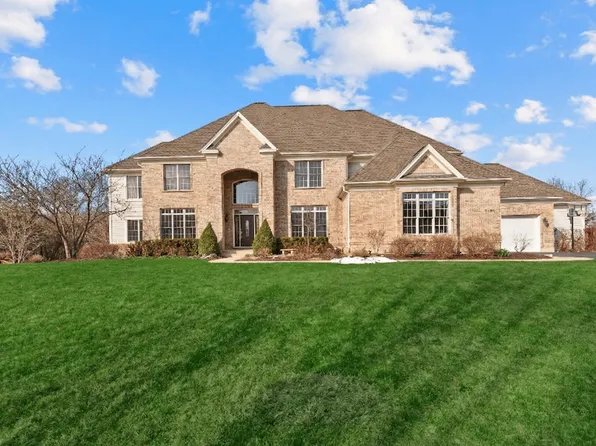 28730 W Harvest Glen Cir, Cary, IL 60013