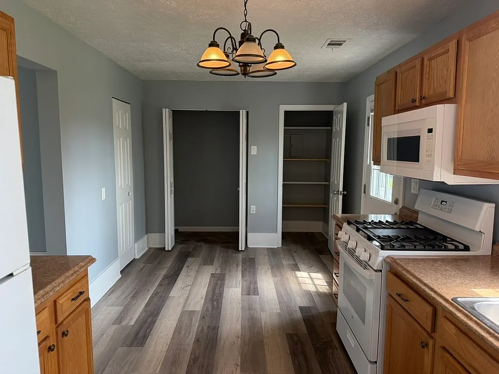 Market1740e (TF) - 1 — Photo 3